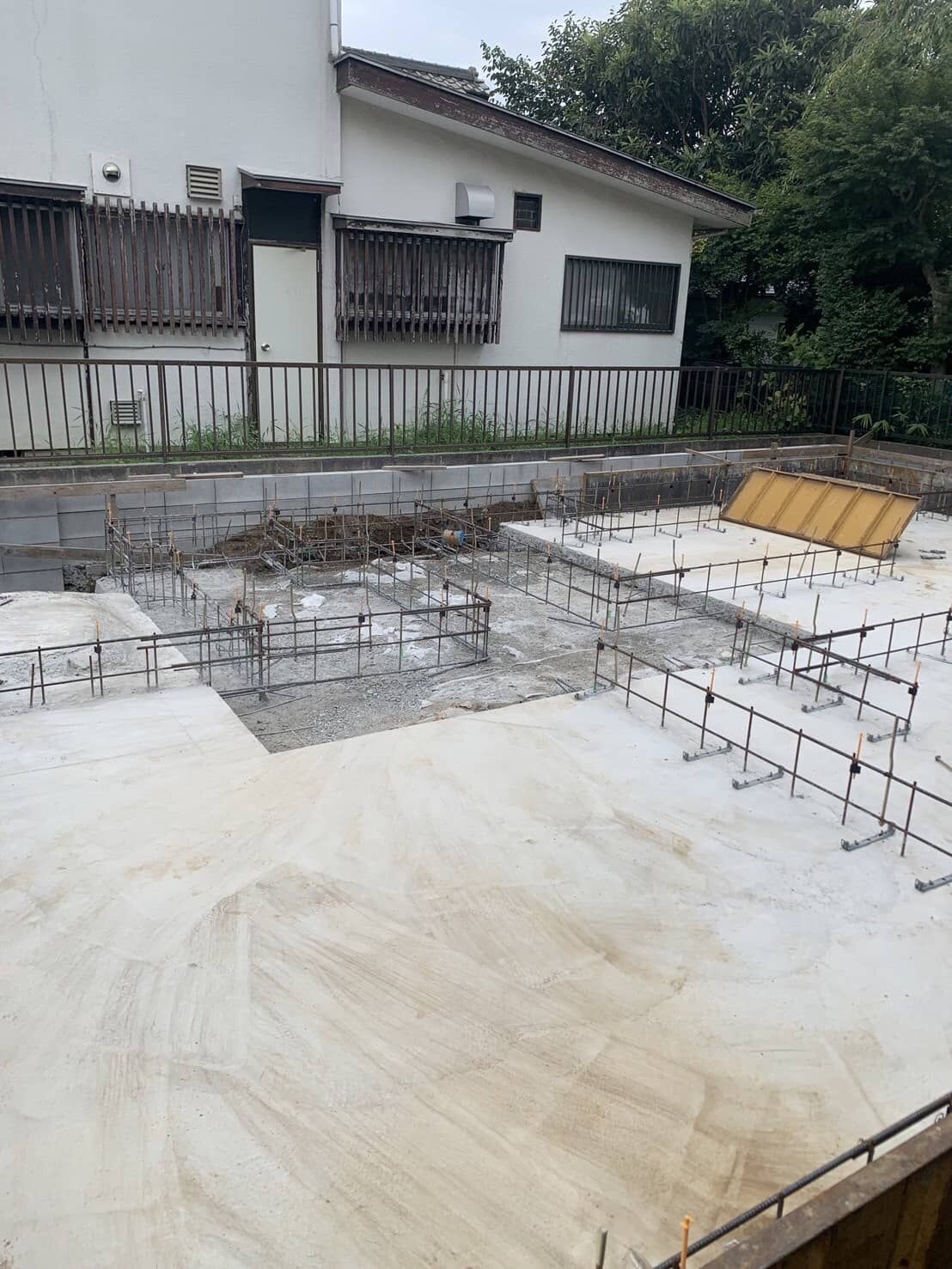 ハツリ作業